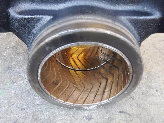 Left Spring Trunnion Saddle Mitsubishi Fuso Fuso largesize car 1994 U-FS410U — photo 4