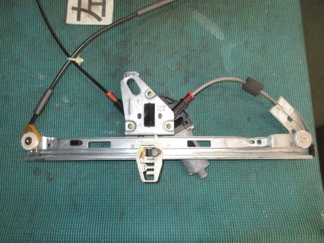 Front Left Door Regulator PEUGEOT 206 2005 GH-T1KFW — photo 3
