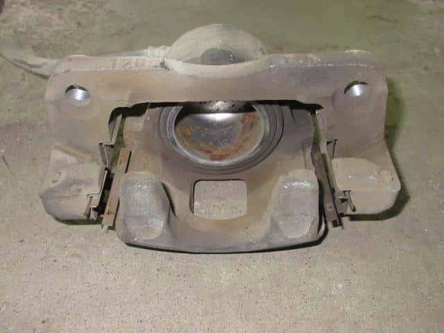 Front Left Caliper SUZUKI Lapin 2002 LA-HE21S 5510273H01999 — photo 3