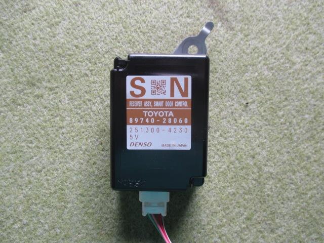 Electrical Component TOYOTA Noah 2008 DBA-ZRR75 — photo 1
