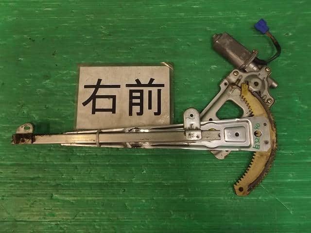 Front Right Door Regulator SUBARU Forester 1998 E-SF5 — photo 1