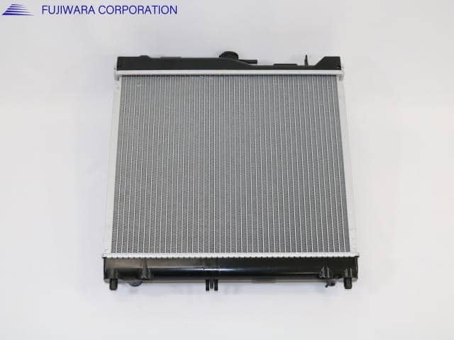 Radiator SUZUKI Jimny 2010 ABA-JB23W 1640061L00 — photo 2