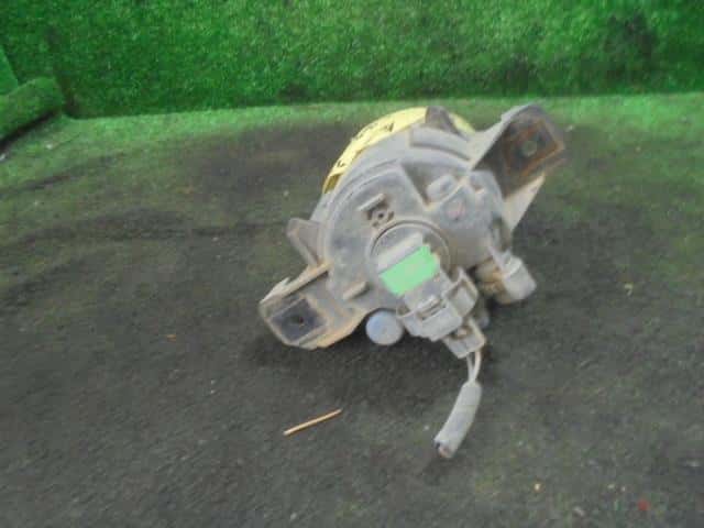 Left Fog Light NISSAN Elgrand 2002 UA-E51 — photo 2