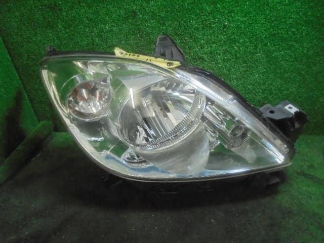 Right Headlight MAZDA Demio 2006 DBA-DY3W — photo 1
