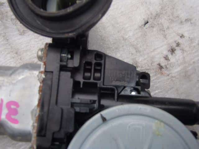 Front Left Door Regulator DAIHATSU Mira 2005 TA-L250S — photo 2