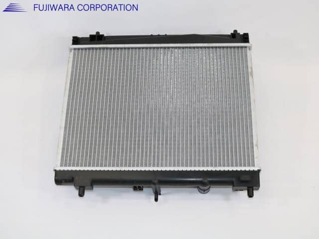 Radiator TOYOTA Belta DBA-SCP92 — photo 2