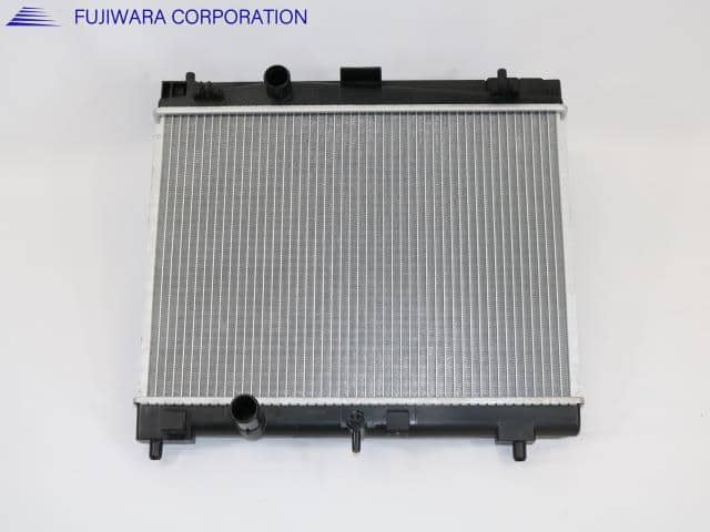 Radiator TOYOTA Belta DBA-SCP92 — photo 1