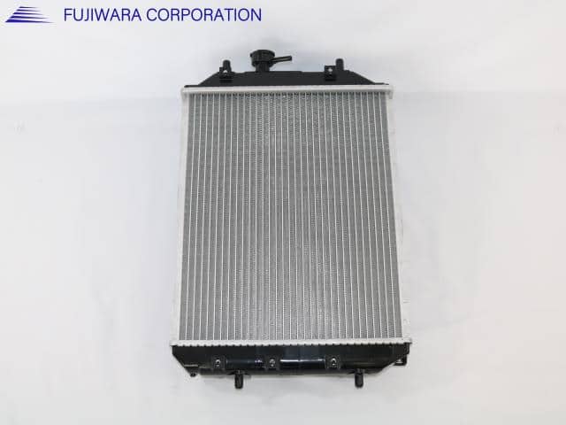 Radiator DAIHATSU Move 2002 LA-L150S — photo 2