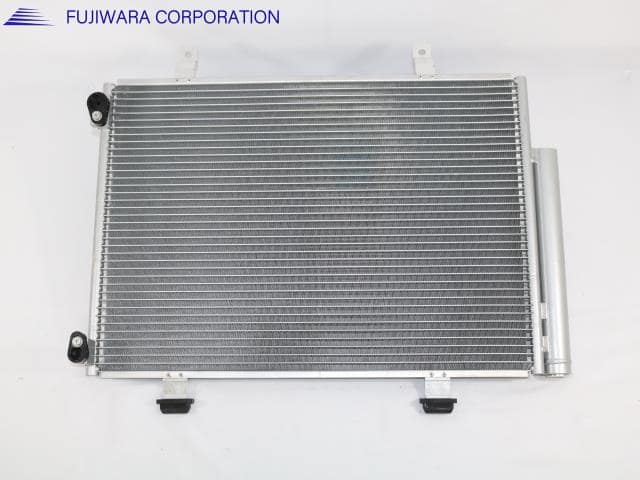 Condenser SUZUKI Swift 2010 DBA-ZC72S 9531071L01 — photo 1