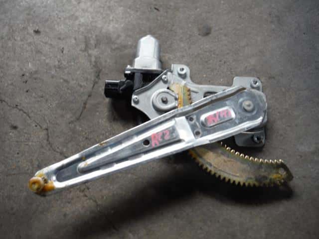 Rear Right Door Regulator SUBARU R2 2004 CBA-RC2 610042KG000 — photo 1