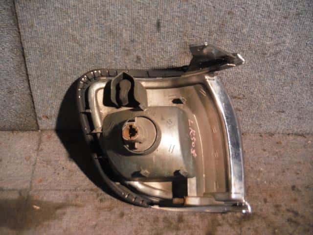 Left Side Marker Light NISSAN Terrano 1997 E-LR50 261050W726 — photo 2