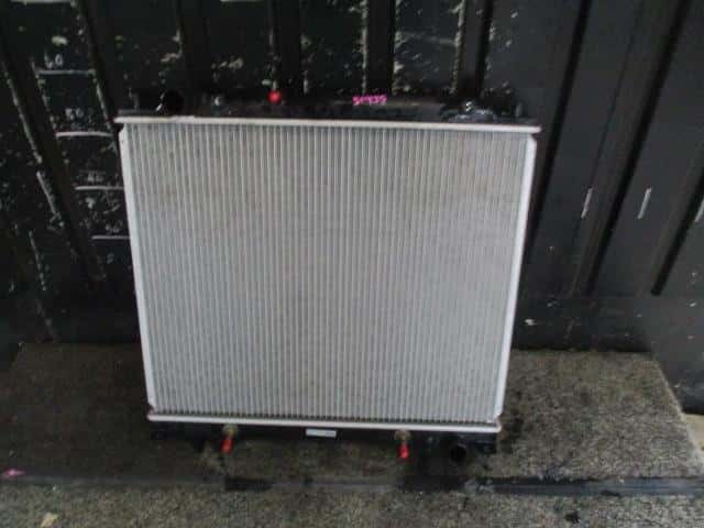 Radiator MITSUBISHI Delica space gear 1995 E-PD4W — photo 1