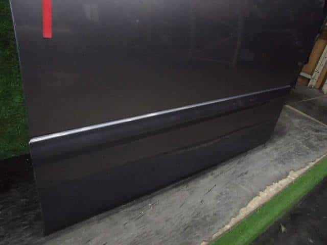 Front Right Door Assembly NISSAN Elgrand 2003 UA-E51 — photo 5