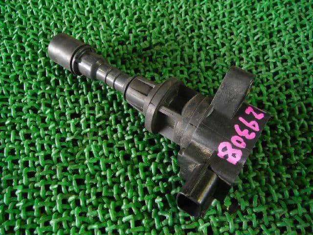 Ignition Coil MAZDA Premacy 2005 DBA-CREW LFB618100B — photo 1