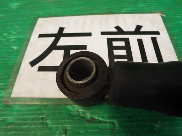 Front Left Strut NISSAN Skyline 1992 E-HCR32 — photo 4