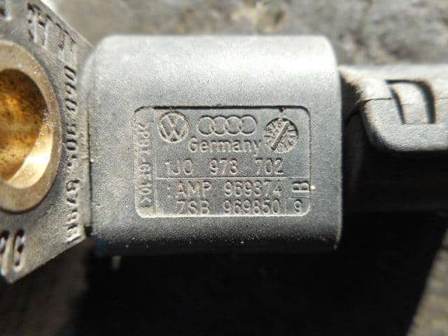 Air Flow Meter AUDI Audi a3 2006 GH-8PBLR — photo 3