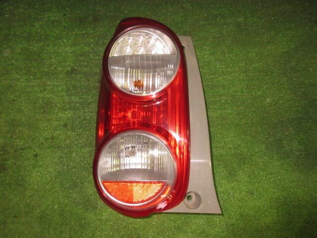 Left Tail Light TOYOTA Passo 2012 DBA-KGC35 — photo 2