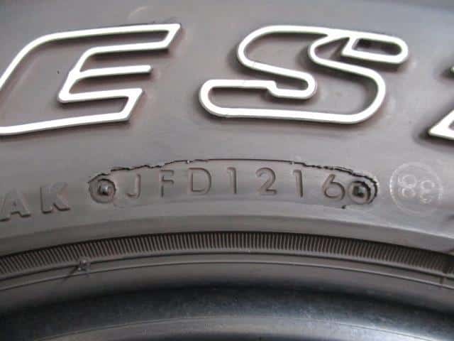 Tire CHRYSLER Jeep grand cherokee 2003 GH-WJ40 — photo 5