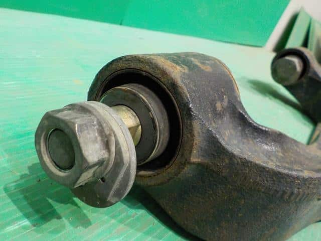 Front Left Lower Control Arm MITSUBISHI Canter 2003 KG-FB70AB MK335120 — photo 3