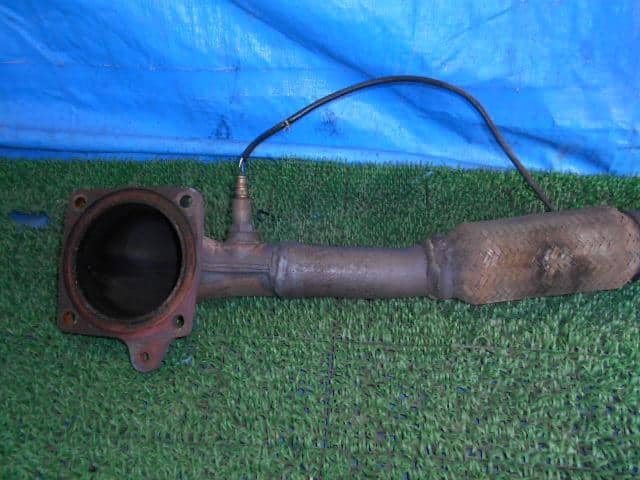 Front Exhaust Pipe SUZUKI Swift 2004 DBA-ZD21S — photo 2