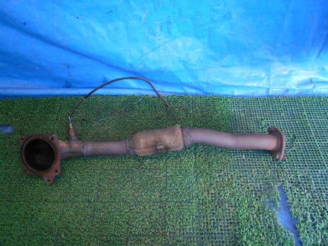 Front Exhaust Pipe SUZUKI Swift 2004 DBA-ZD21S — photo 1
