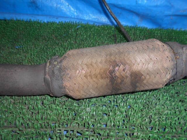 Front Exhaust Pipe SUZUKI Swift 2004 DBA-ZD21S — photo 3
