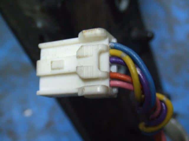 Left Side Mirror NISSAN Elgrand 1997 KD-AVWE50 — photo 4