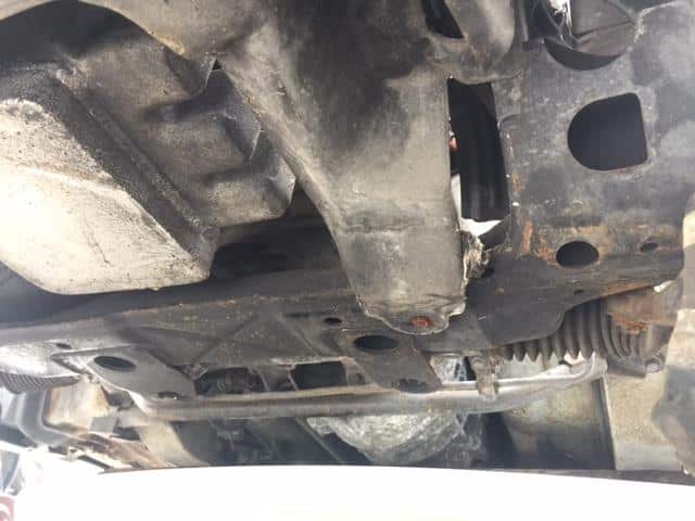 Front Member NISSAN Skyline 1995 E-BCNR33 — photo 2