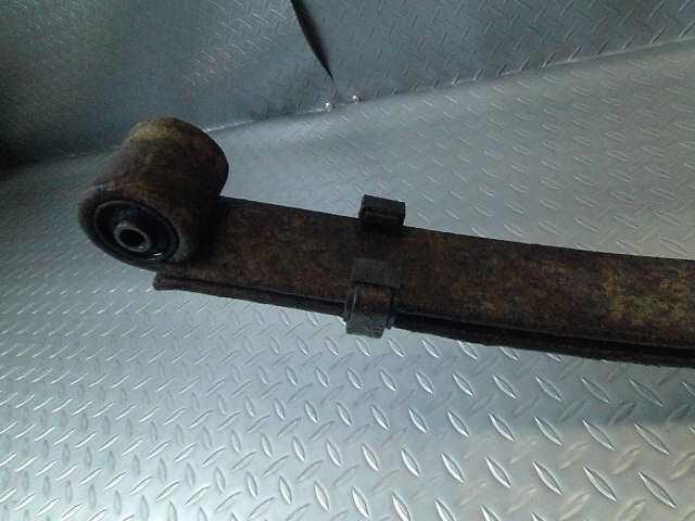 Rear Right Leaf Spring Assembly NISSAN Caravan Van 1999 KG-CWMGE24 — photo 4