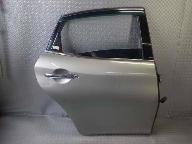 Rear Right Door Assembly NISSAN Fuga 2009 DBA-KNY51 — photo 2