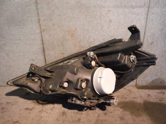 Right Headlight NISSAN Presage 2004 UA-TNU31 — photo 2