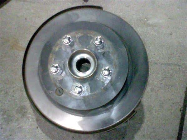 Rear Right Knuckle Hub Assembly NISSAN Skyline 2014 DAA-HV37 — photo 1