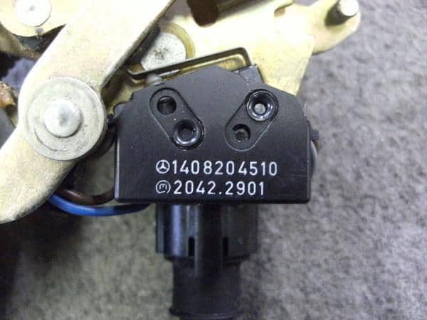 Door Lock Solenoid MERCEDES-BENZ Benz 600 1992 E-140057 — photo 3
