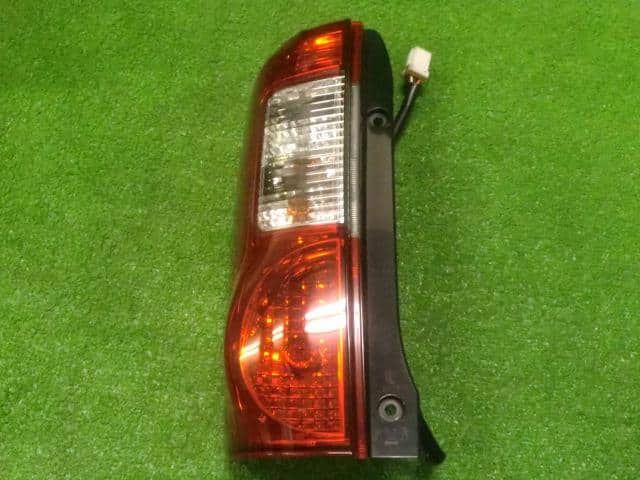 Left Tail Light NISSAN Otti 2005 DBA-H91 — photo 1
