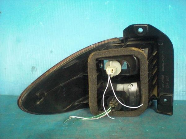 Right Tail Light TOYOTA Estima 2000 GH-ACR40 — photo 2