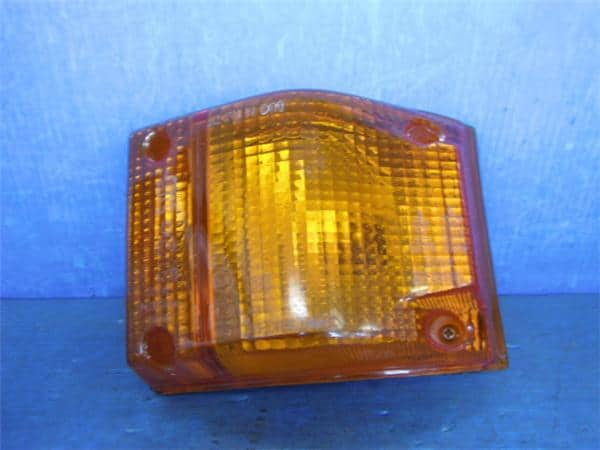 Light ISUZU ELF 1986 P-NPR59LR — photo 1