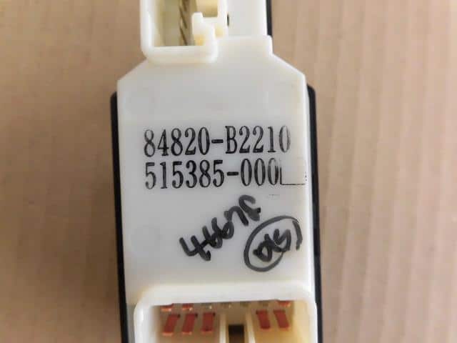 Power Window Switch DAIHATSU Move 2009 DBA-L175S — photo 3