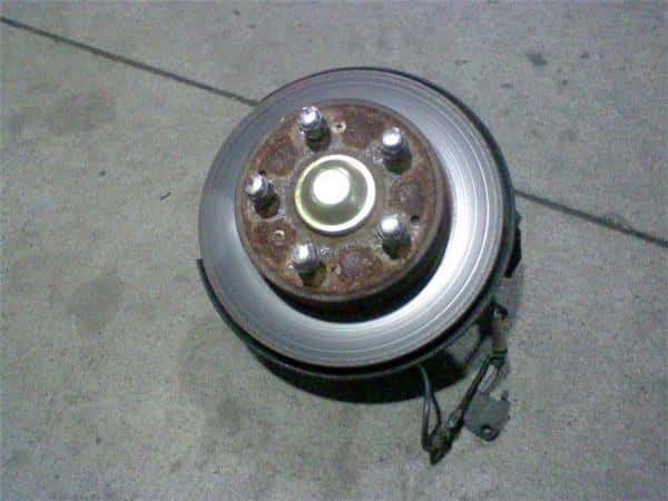 Rear Left Knuckle Hub Assembly HONDA Civic 2002 LA-EP3 52215S5TJ00 — photo 1