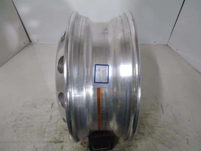 Wheel HINO Ranger 2016 TKG-FD9JLAA — photo 3