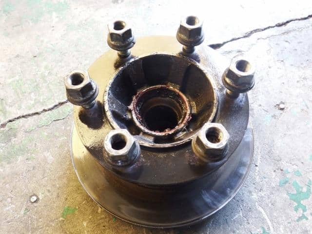 Front Right Disk Rotor MITSUBISHI Canter 2002 KG-FB70A — photo 1