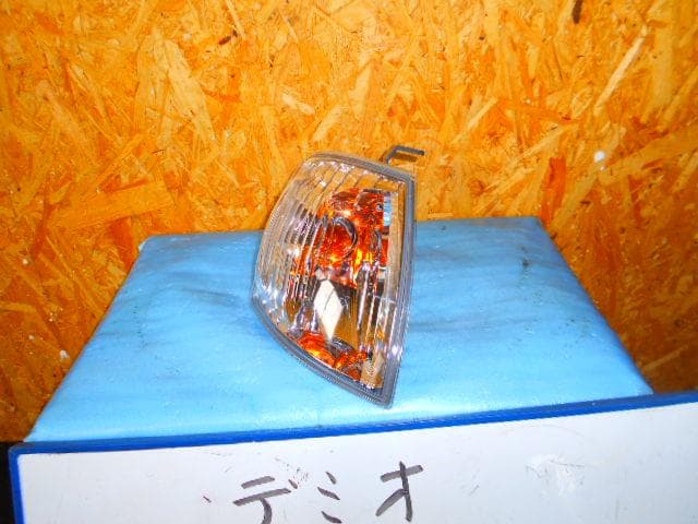 Right Side Marker Light MAZDA Demio 2001 LA-DW3W D26751060B — photo 1