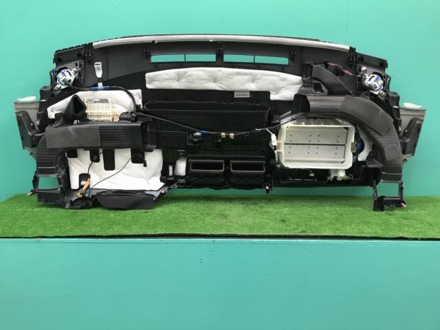Instrument Panel TOYOTA Prius 2009 DAA-ZVW30 — photo 3
