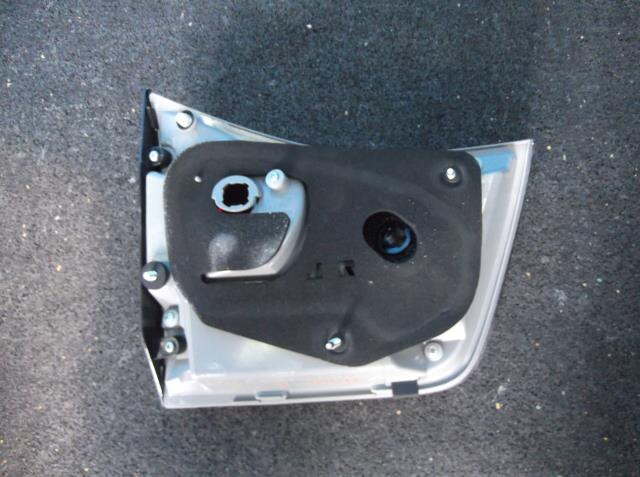 Right Tail Light TOYOTA Harrier 2004 CBA-ACU30 — photo 2