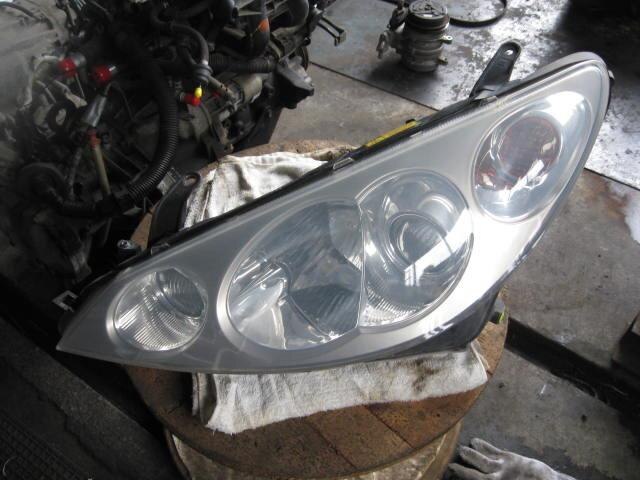Left Headlight TOYOTA Estima 2002 ZA-AHR10 — photo 1