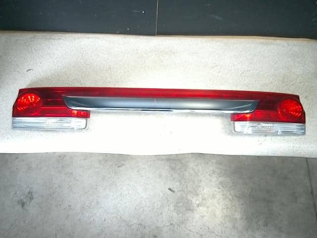 Rear Finish Panel HONDA Step Wagon 2005 DBA-RG1 — photo 1