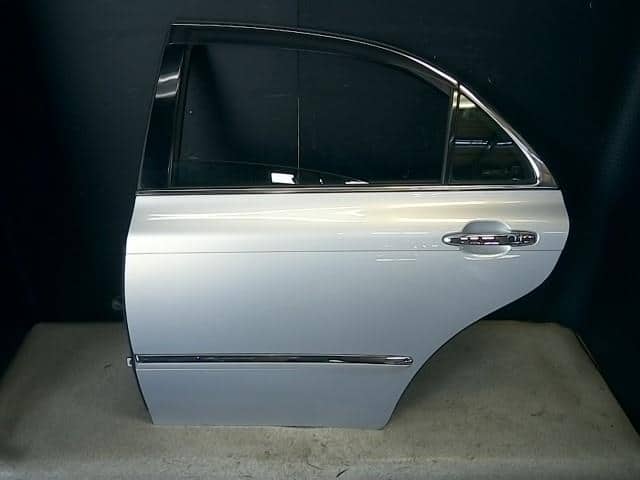 Rear Left Door Assembly TOYOTA Crown Majesta 2008 DBA-UZS186 6700430610 — photo 1
