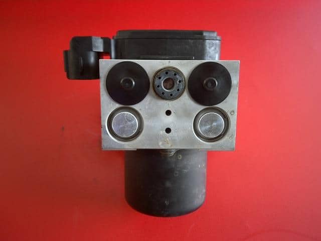 ABS Actuator TOYOTA Altezza 1999 GF-SXE10 — photo 3