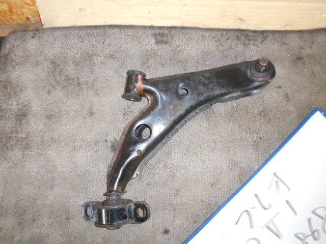 Front Right Lower Control Arm SUBARU Pleo 2006 LE-RV1 — photo 1