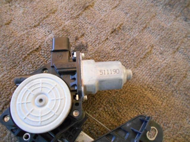 Rear Left Door Regulator HONDA Civic 2005 DBA-FD1 — photo 2