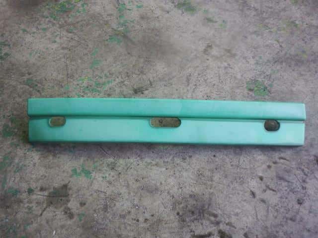 Right Headlight Bezel ISUZU Forward 2003 KK-FRD34L4 — photo 1